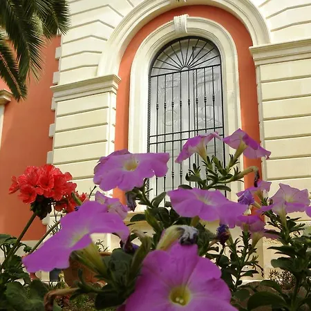 Bed & Breakfast Maggiulli Alfieri - Dimora Storica *